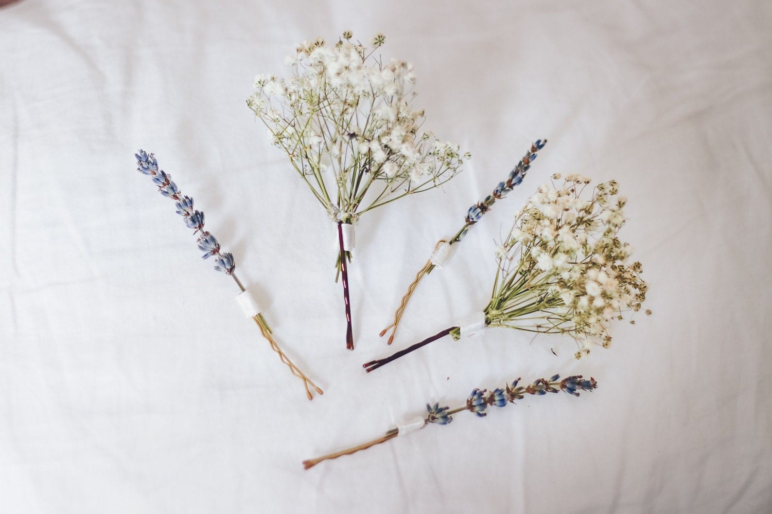 hiddenbotanicsweddings Hair Pin Sets Baby's Breath Bridal Hair Pin Set, Lavender Hair Pins, Dried flowers Hair pins, Dried Flowers Hair accessory, Boho weddings, Natural Bride
